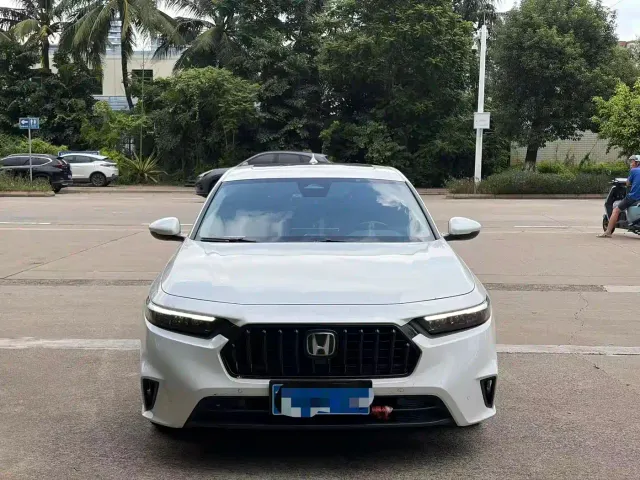 Honda Inspire — Фото автомобиля 2