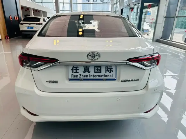 Toyota Corolla — Фото автомобиля 8