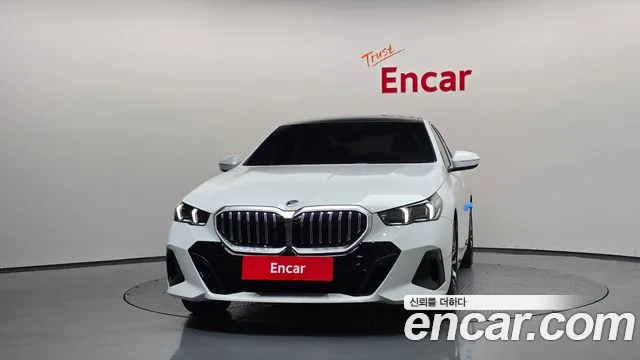 BMW 5-Series 5 серия (G60) 530i xDrive M Sport — Фото автомобиля 3