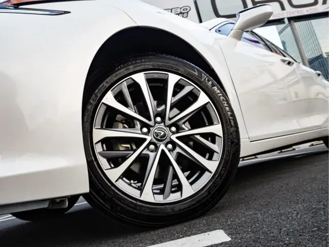 Lexus Lexus ES 2024 200 Premium Edition — Фото автомобиля 5