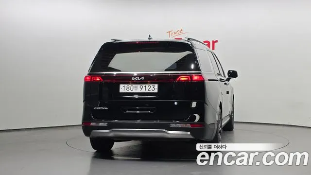 Kia Canival — Фото автомобиля 4