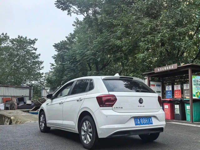 Volkswagen Polo — Фото автомобиля 6