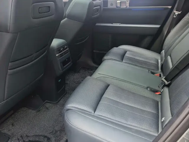 BYD FangChengBao Titanium 7 — Фото автомобиля 7