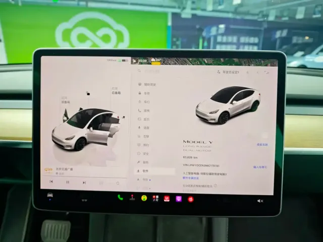 Tesla Model Y 2022 Long Range AWD — Фото автомобиля 13