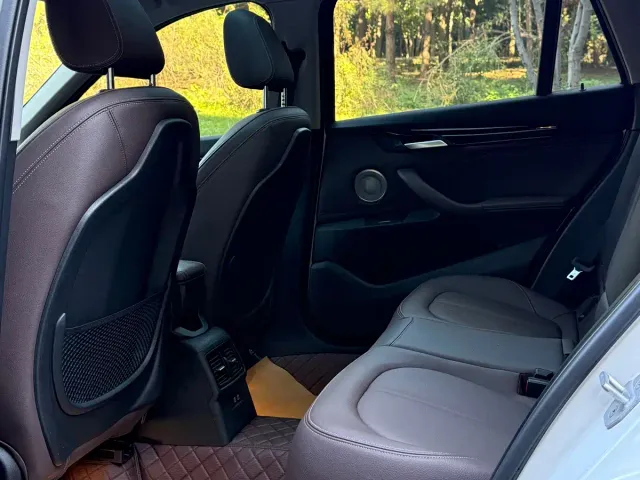 BMW X1 — Фото автомобиля 14