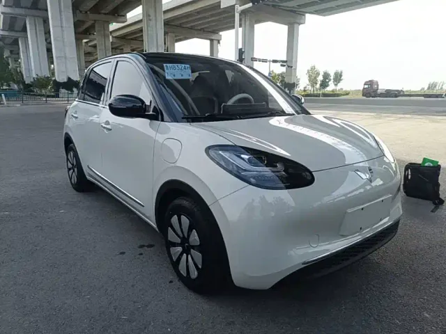 Wuling Bingo — Фото автомобиля 3