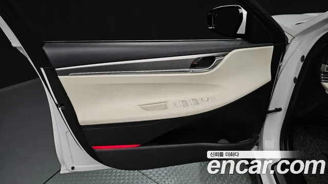 Hyundai Grandeur Grandeur (New) Hybrid — Фото автомобиля 13