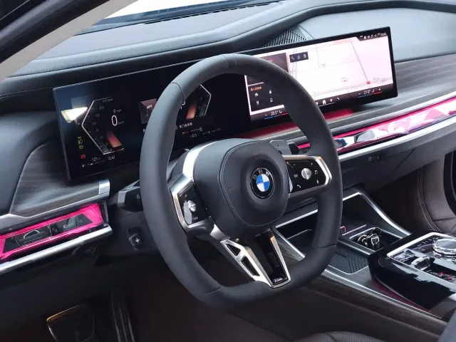BMW 7 Series — Фото автомобиля 19