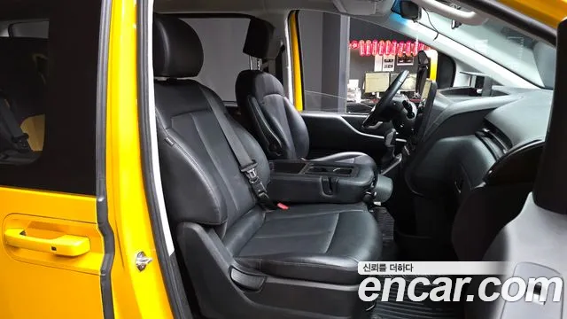 Hyundai Staria — Фото автомобиля 16