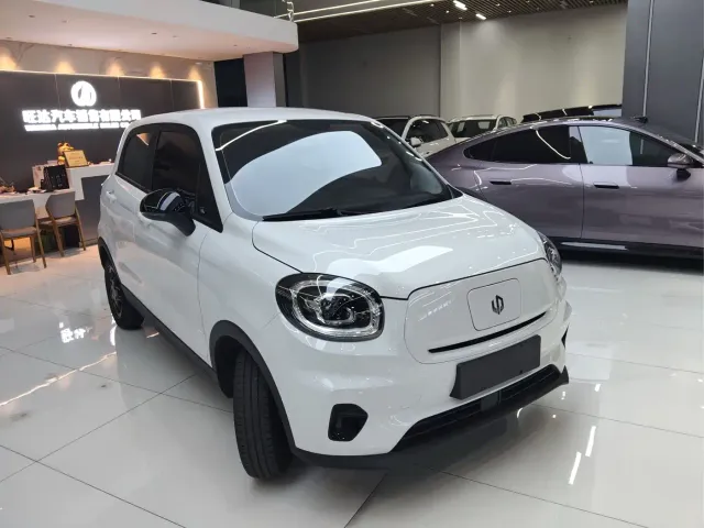 Leapmotor T03 — Фото автомобиля 3