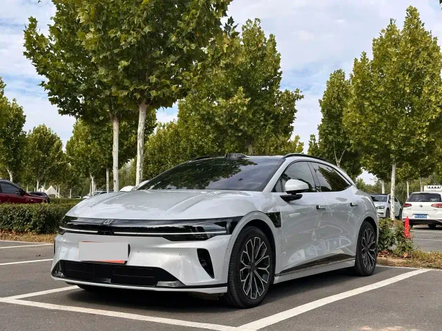 Фотография автомобиля — Zeekr 007 GT