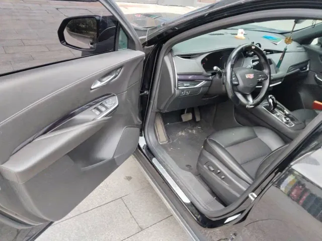 Cadillac XT4 — Фото автомобиля 8
