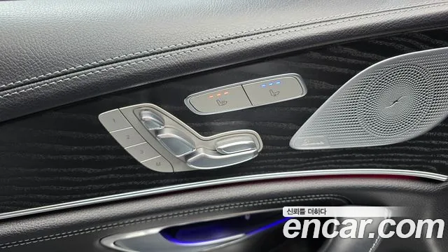 Mercedes-Benz CLS-Class — Фото автомобиля 28