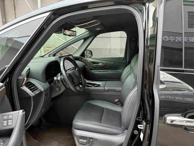 Toyota Alphard — Фото автомобиля 5