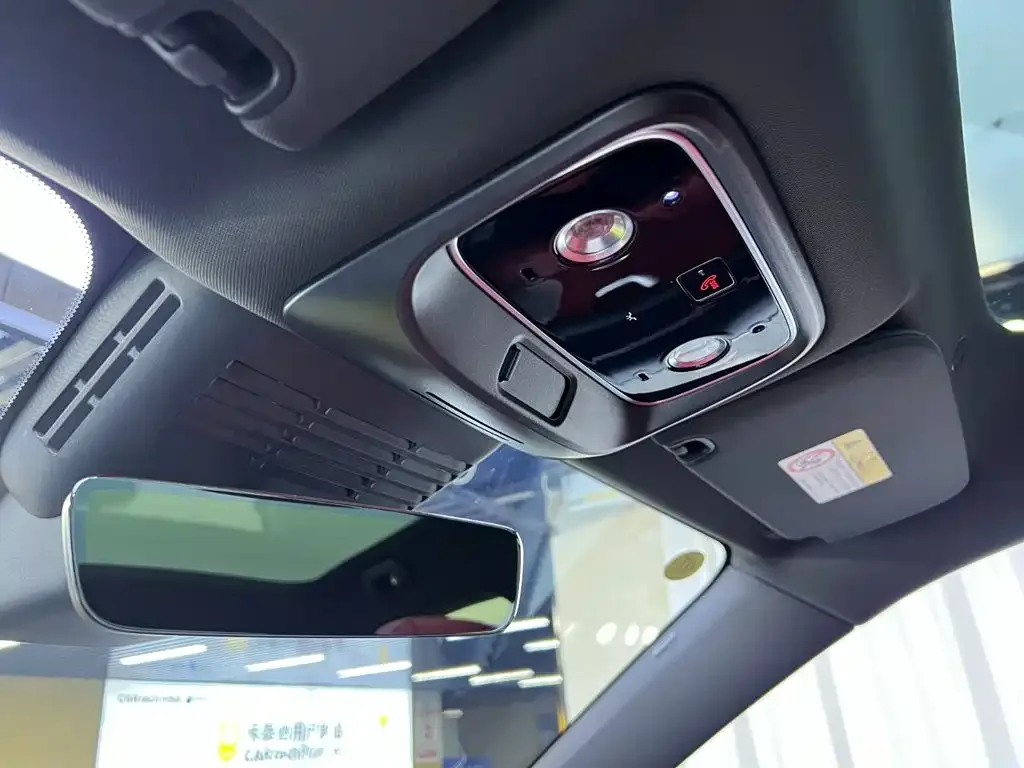 AITO Wenjie AITO M5 2025 Extended Range Ultra AWD — Фото автомобиля 22
