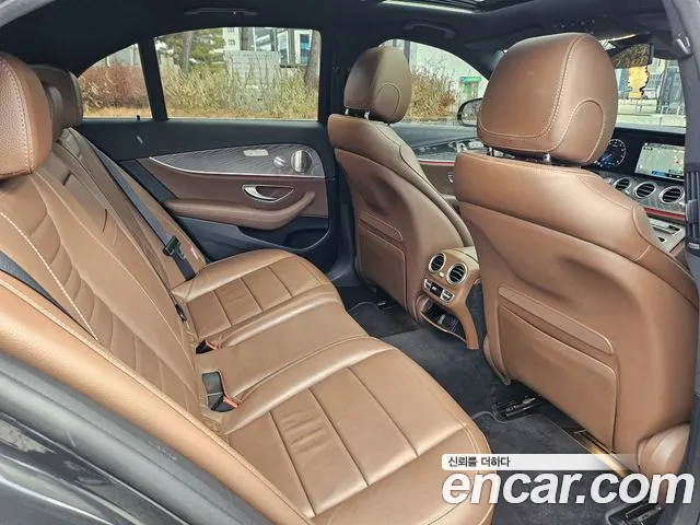 Mercedes-Benz E-Class E-класс W213 E350 4MATIC Avantgarde — Фото автомобиля 15