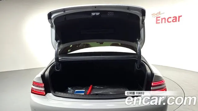 Genesis G80 Бензин 2.5 турбо 2WD — Фото автомобиля 18