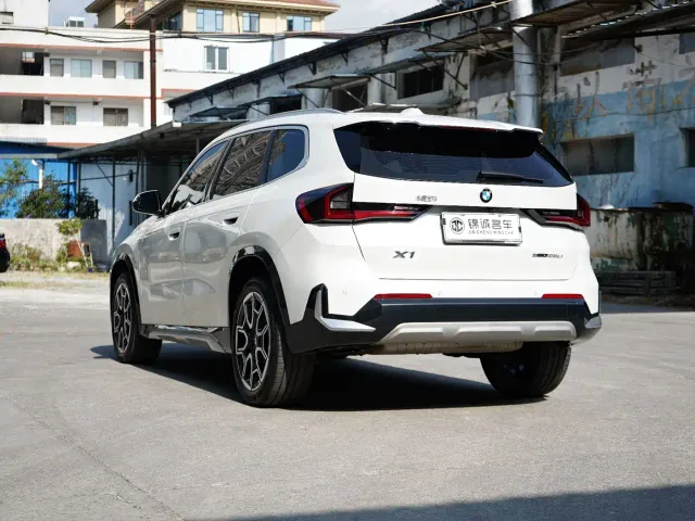 BMW X1 — Фото автомобиля 7