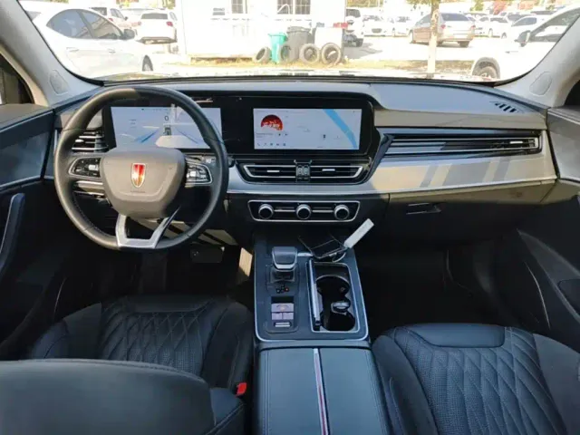 Hongqi HS5 — Фото автомобиля 9