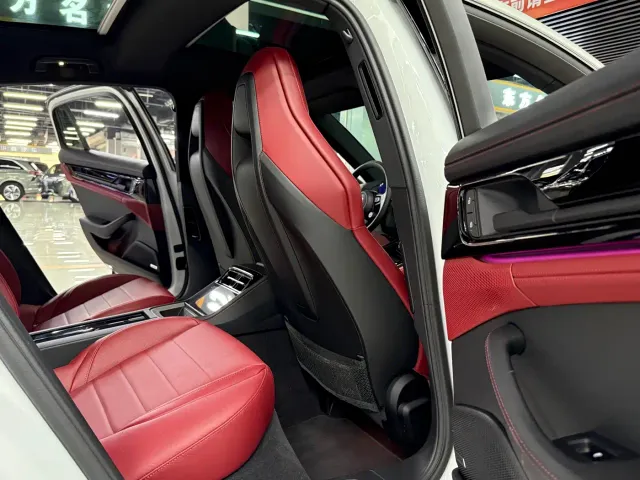 Porsche Panamera 2024 Panamera 2.9T — Фото автомобиля 17