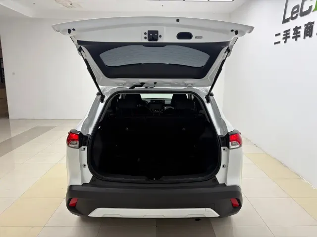 Toyota Corolla Cross — Фото автомобиля 11