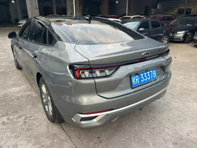 Ford Mondeo — Фото автомобиля 5