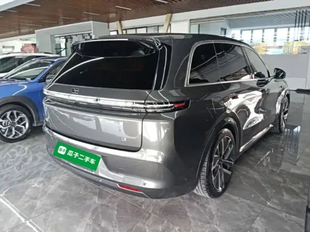 Li Auto L8 — Фото автомобиля 6
