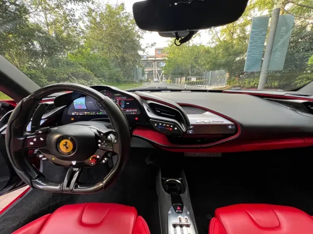 Ferrari SF90 — Фото автомобиля 11