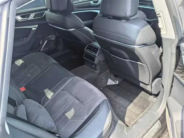 Audi A7L — Фото автомобиля 4
