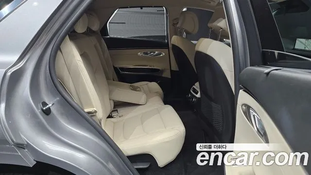 Genesis GV70 2.5T Бензин AWD — Фото автомобиля 12