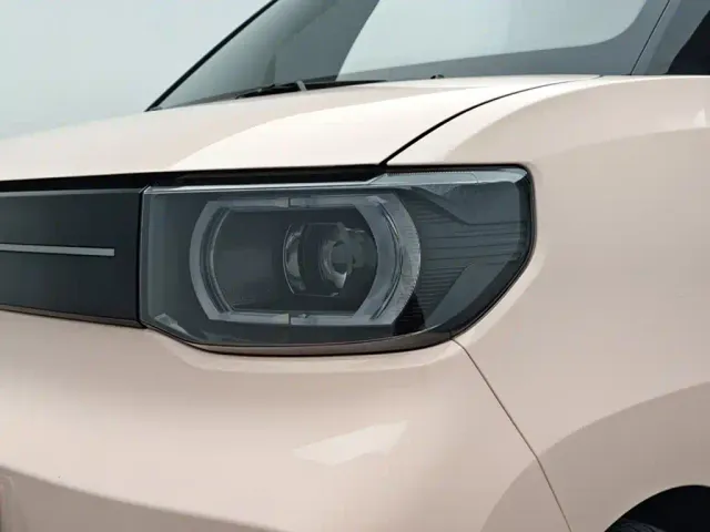 Wuling Hongguang Mini EV — Фото автомобиля 13