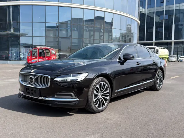 Volvo S90 — Фото автомобиля 2