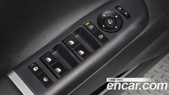 Hyundai Grandeur Grandeur (GN7) 3.5 Бензин 4WD — Фото автомобиля 24