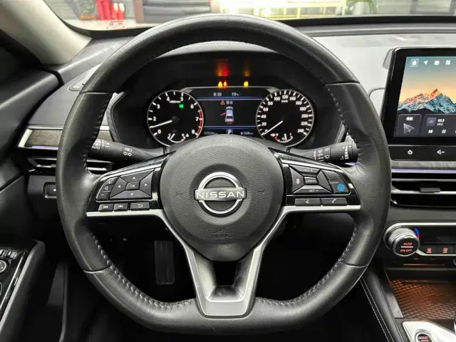 Nissan Teana — Фото автомобиля 8