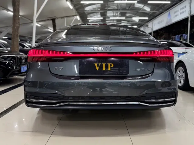 Audi A7 — Фото автомобиля 5