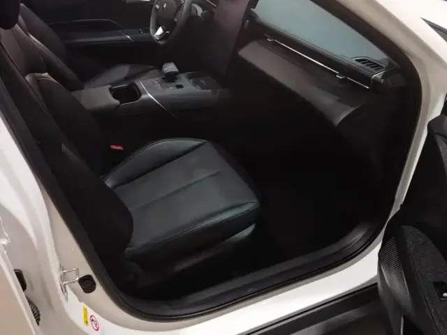 Changan Eado — Фото автомобиля 8