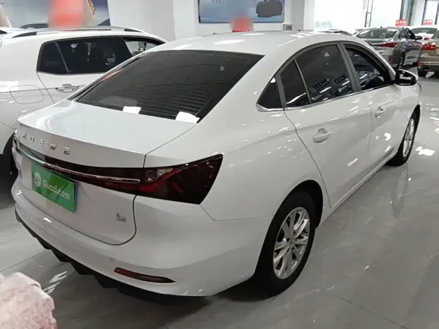 Roewe i5 — Фото автомобиля 6