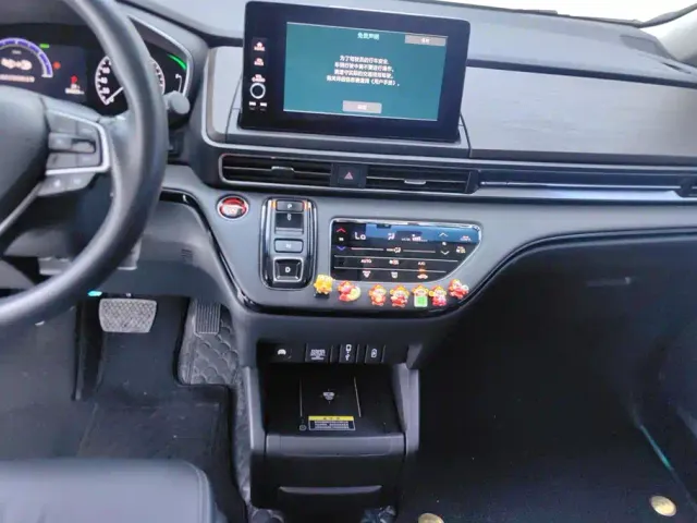 Honda Odyssey — Фото автомобиля 16