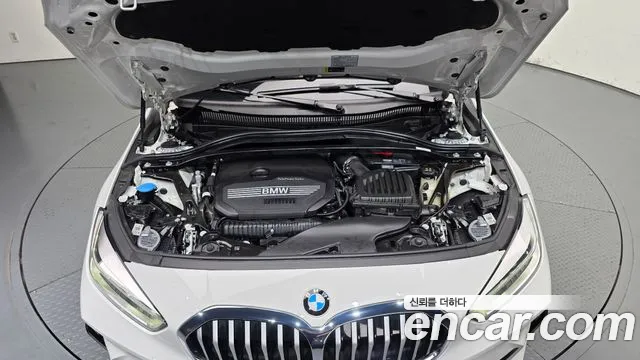 BMW 1 Series F40 — Фото автомобиля 6