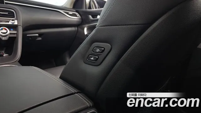 Genesis G70 — Фото автомобиля 28