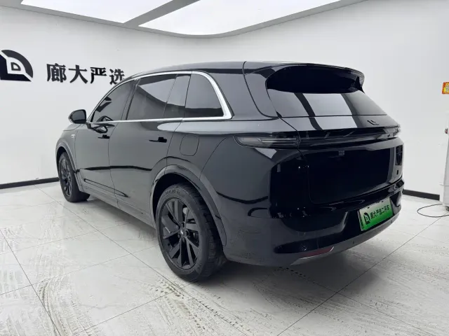 Li Auto L7 — Фото автомобиля 5