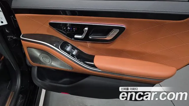 Mercedes-Benz S-Class — Фото автомобиля 21