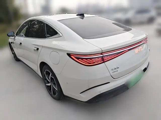 BYD Seal 07 DM-i — Фото автомобиля 6