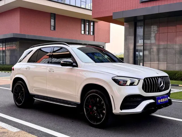 Mercedes-Benz GLE-Class AMG — Фото автомобиля 3