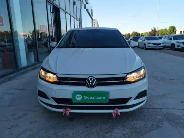 Volkswagen Polo — Фото автомобиля 2