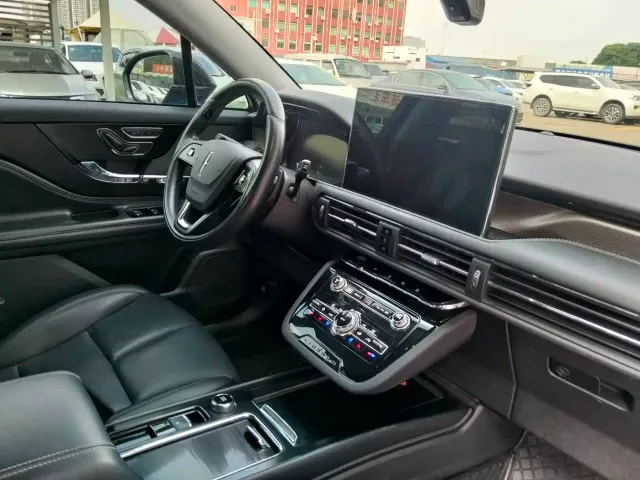 Lincoln Corsair — Фото автомобиля 13