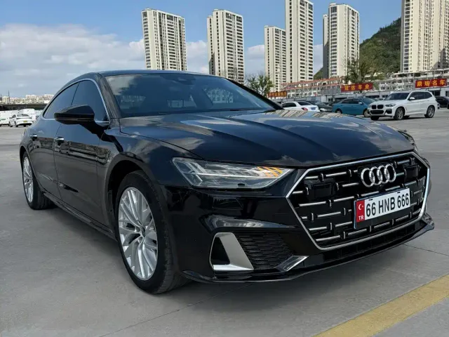 Audi A7L — Фото автомобиля 3