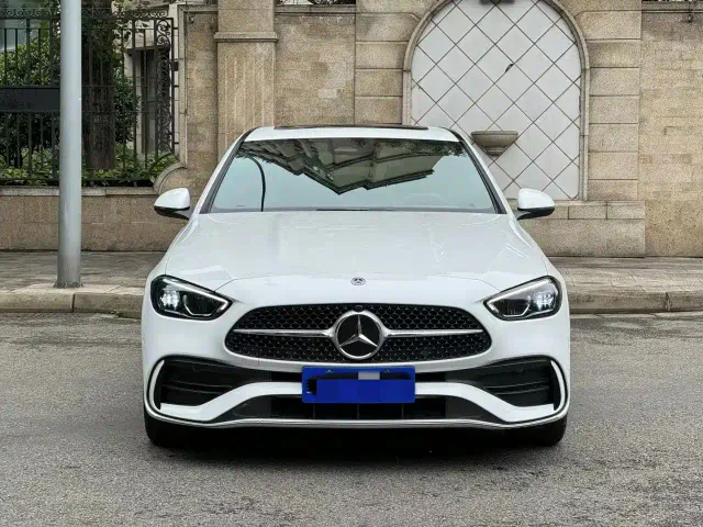 Mercedes-Benz C-Class — Фото автомобиля 2