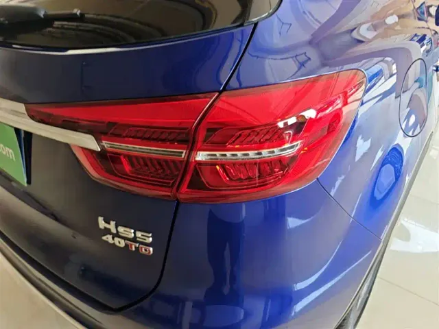 Hongqi HS5 — Фото автомобиля 7