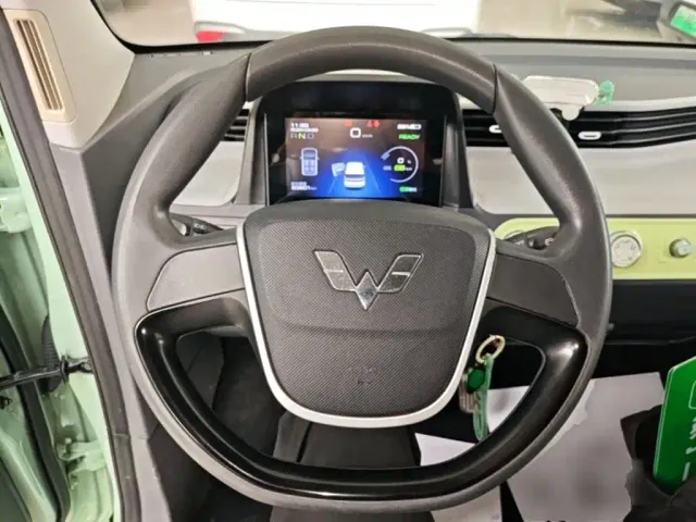 Wuling Hongguang Mini EV — Фото автомобиля 10